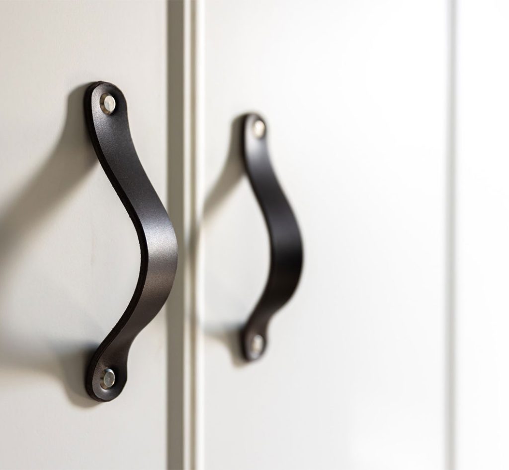 دستگیره کمد دیواری منحنی